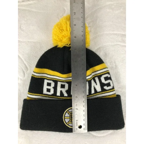 Boston Bruins Hat Beanie Youth Black Yellow NHL Hockey Pom Cuff Knit Winter - Picture 6 of 6